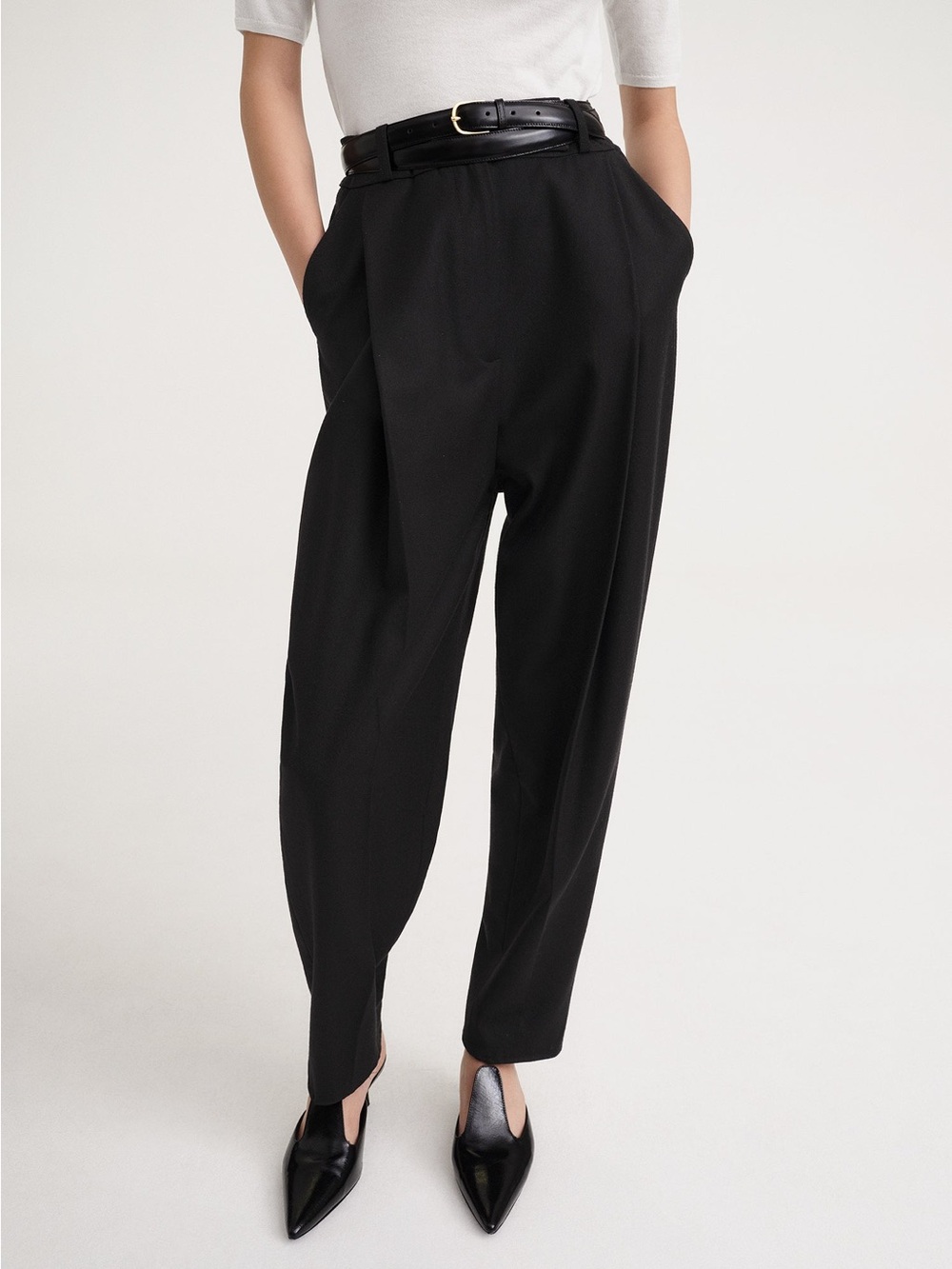 Toteme Old money style French Black High-Waist Tapered Wool Trousers